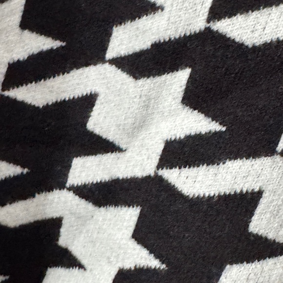 Six Fifty NWT Houndstooth Sweater, soft stretch, wide sleeve, sweater Sz Small - Picture 7 of 12